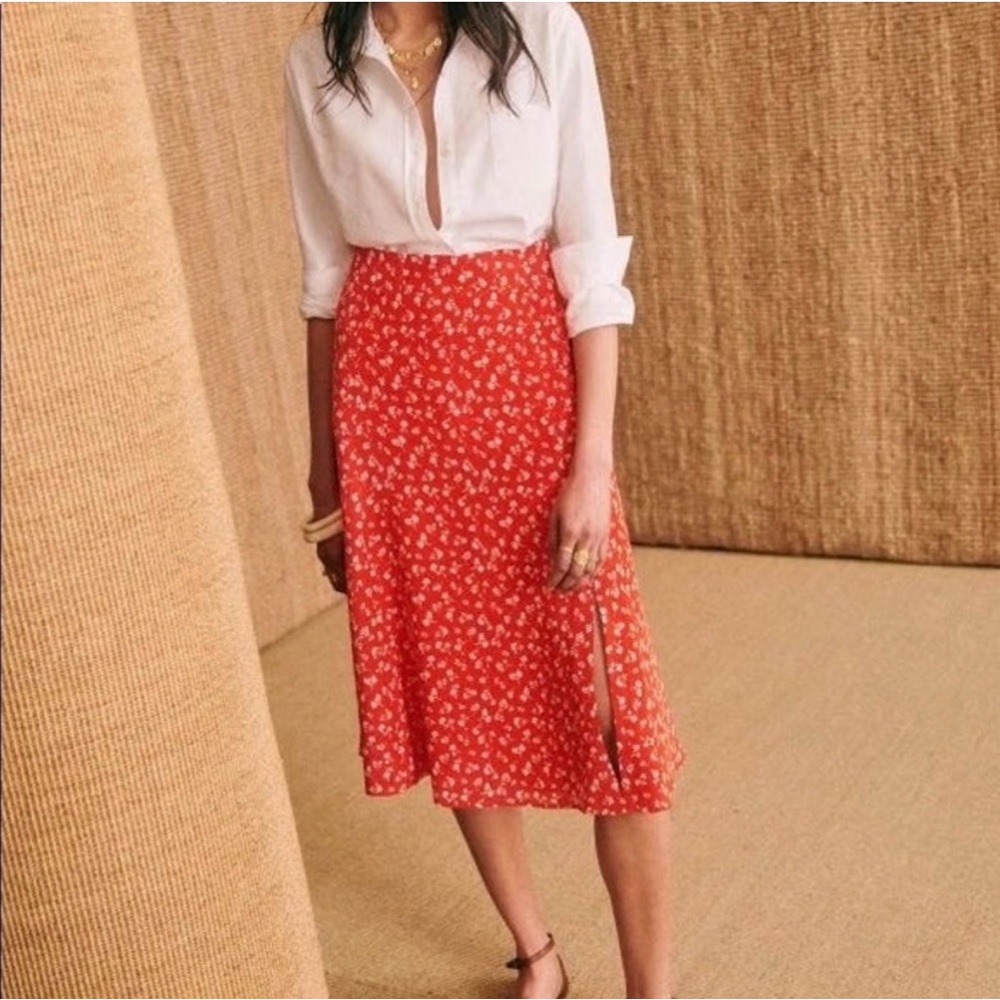 Sezane Tabata Skirt in Silk Coral Mini Flowers Red White Size 34 US 2 NWT